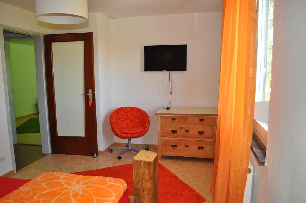 Punkrock Harbour Pension Baehr Karlsruhe Kültér fotó